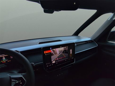 New 2025 Volkswagen ID. Buzz Pro S image 18