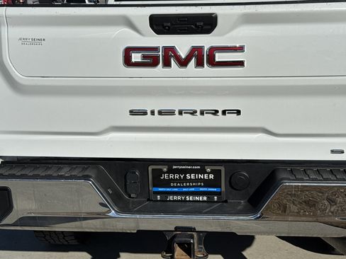 Used 2024 GMC Sierra 2500 SLE w/ SLE Value Package; image 13