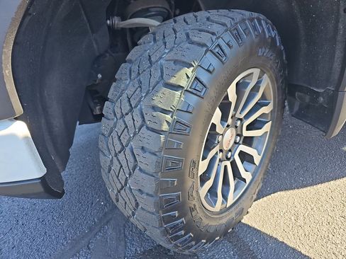 Used 2023 GMC Sierra 1500 AT4 w/ AT4 Premium Package image 37