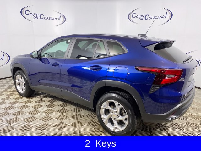 Certified 2024 Chevrolet Trax LS w/ LS Convenience Package FWD image 5
