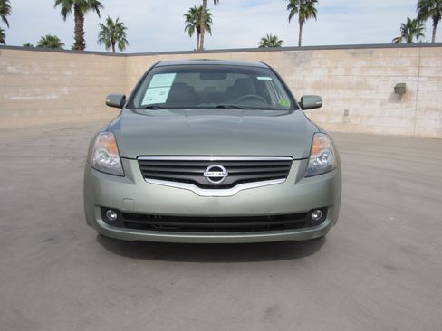 Used 2007 Nissan Altima 3.5 SL w/ Emergency Aid Pkg image 3