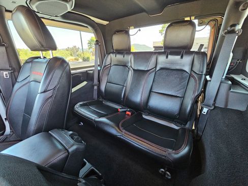Used 2023 Jeep Wrangler Rubicon AWD/4WD image 24