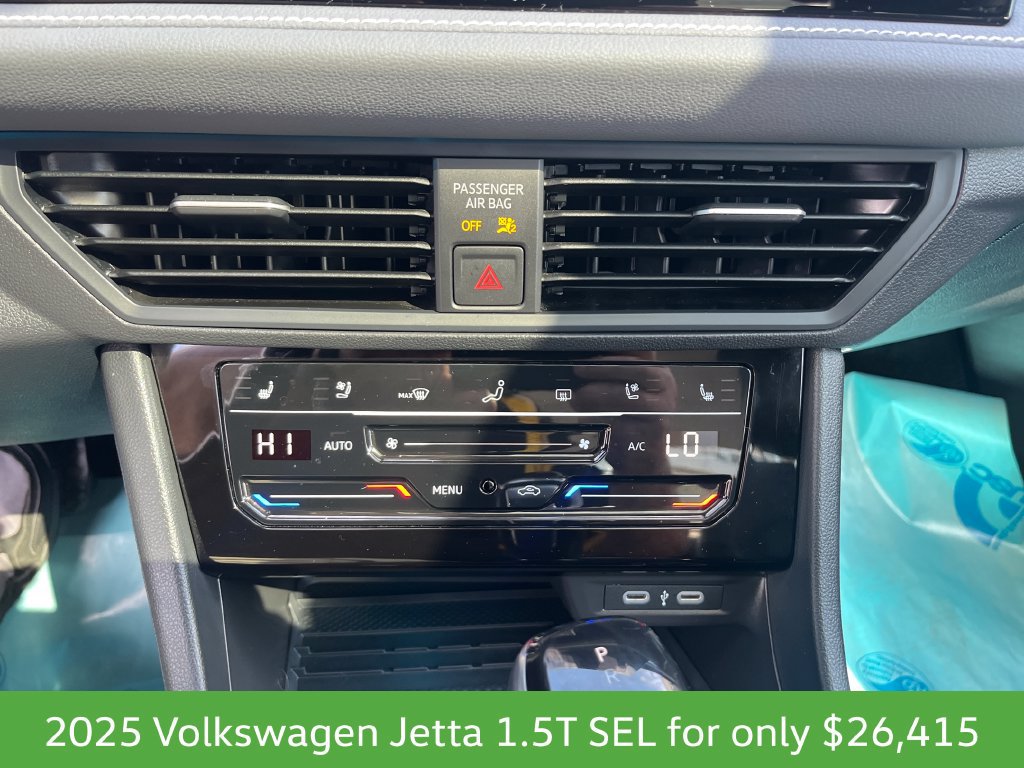 Used 2025 Volkswagen Jetta SEL FWD image 24