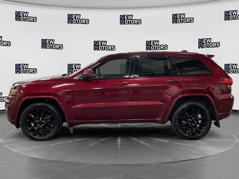 Used 2018 Jeep Grand Cherokee Altitude AWD/4WD image 2