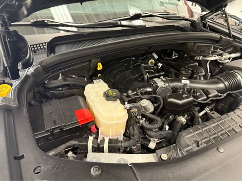 Used 2023 Jeep Grand Cherokee Limited w/ Luxury Tech Group II image 44