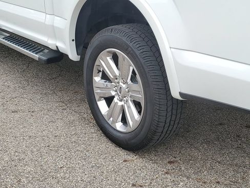 Used 2020 Ford F150 Lariat w/ Equipment Group 502A Luxury AWD/4WD image 39