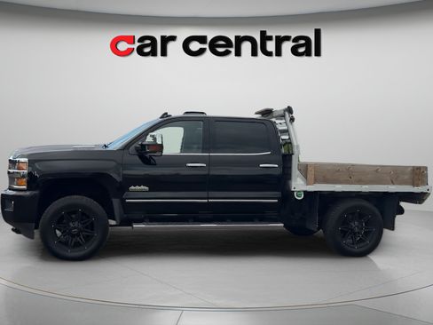 Used 2018 Chevrolet Silverado 2500 High Country AWD/4WD image 2