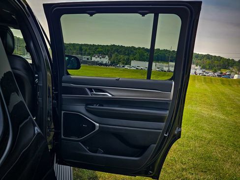 New 2026 Jeep Grand Wagoneer Limited AWD/4WD image 48