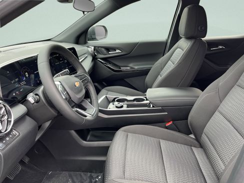 New 2026 Chevrolet Equinox LT AWD/4WD image 8