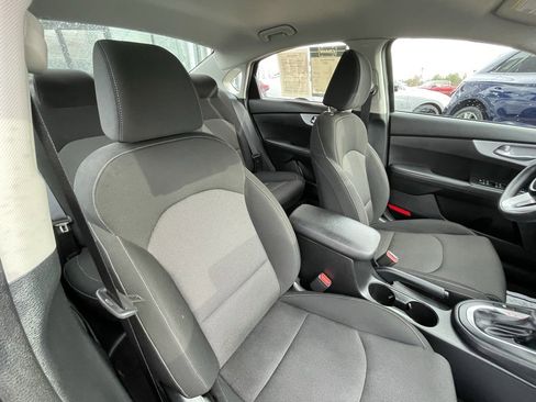 Certified 2024 Kia Forte LXS w/ LXS Technology Package image 28