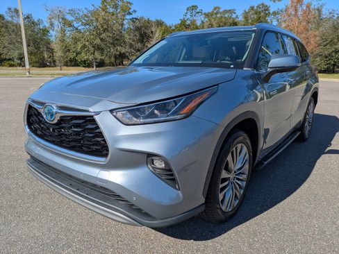 Used 2021 Toyota Highlander Platinum image 8