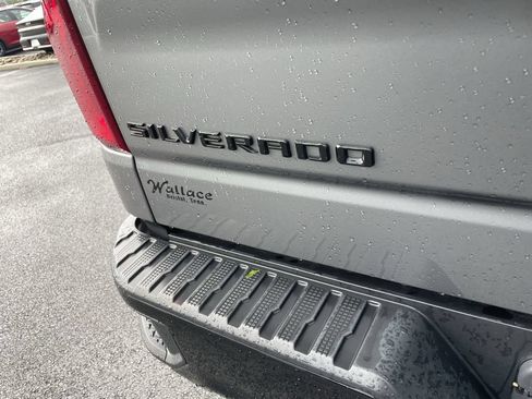 Used 2020 Chevrolet Silverado 1500 Custom Trail Boss w/ Custom Convenience Package AWD/4WD image 7