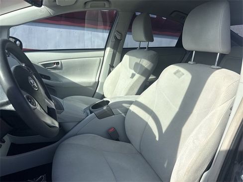 Used 2015 Toyota Prius Four image 11