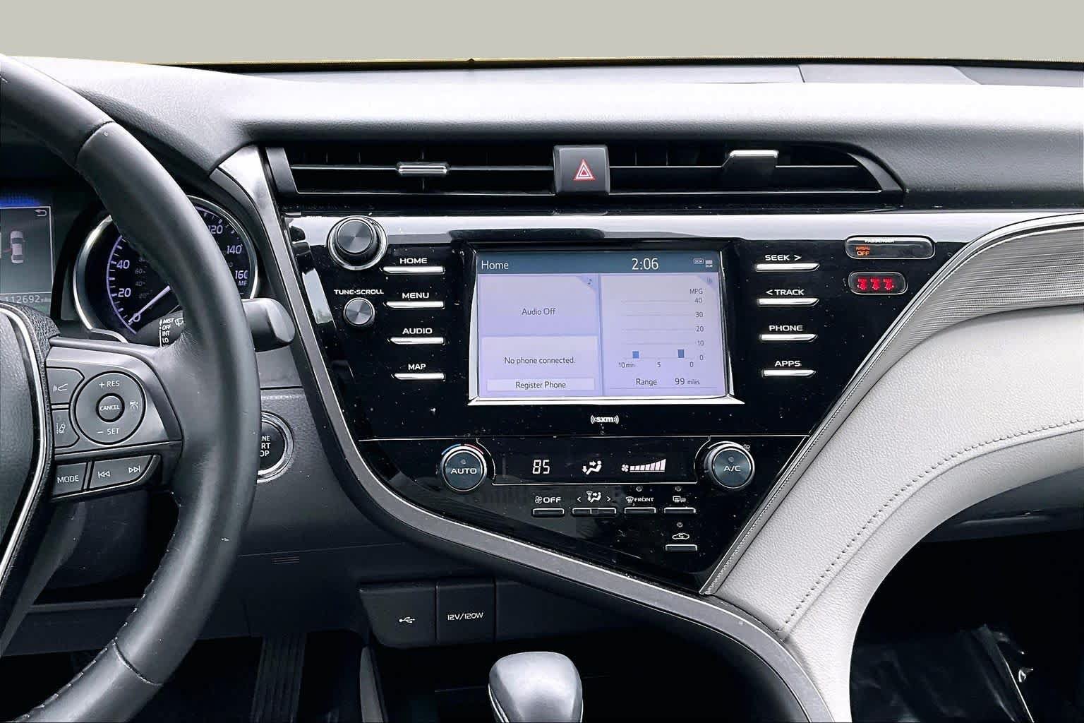 Used 2020 Toyota Camry SE w/ Convenience Package FWD image 7