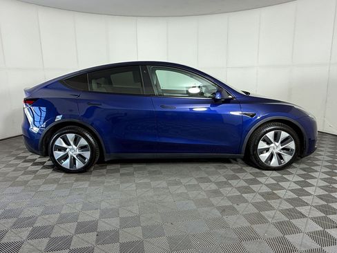 Used 2021 Tesla Model Y Long Range AWD/4WD image 8