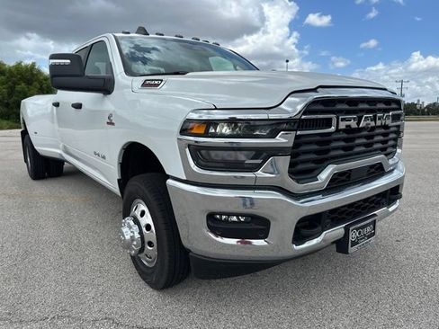 New 2026 RAM 3500 Lone Star AWD/4WD image 7
