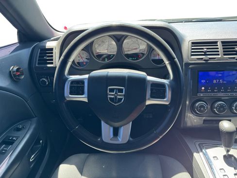 Used 2012 Dodge Challenger SXT image 13