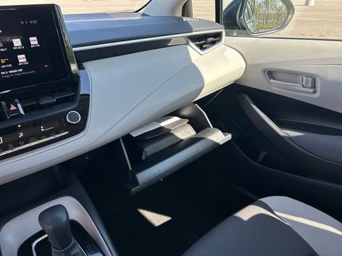 Used 2024 Toyota Corolla LE image 19