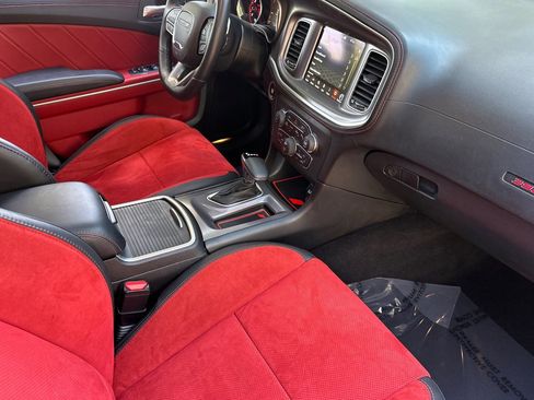 Used 2022 Dodge Charger Scat Pack w/ Dynamics Package RWD image 32