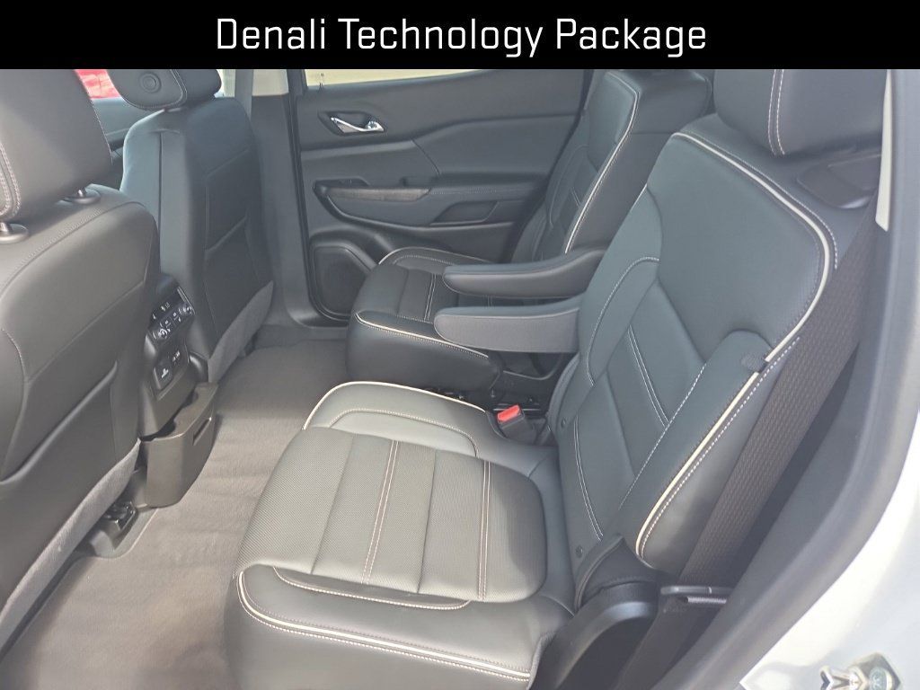 Used 2023 GMC Acadia Denali w/ Denali Ultimate Package AWD/4WD image 12