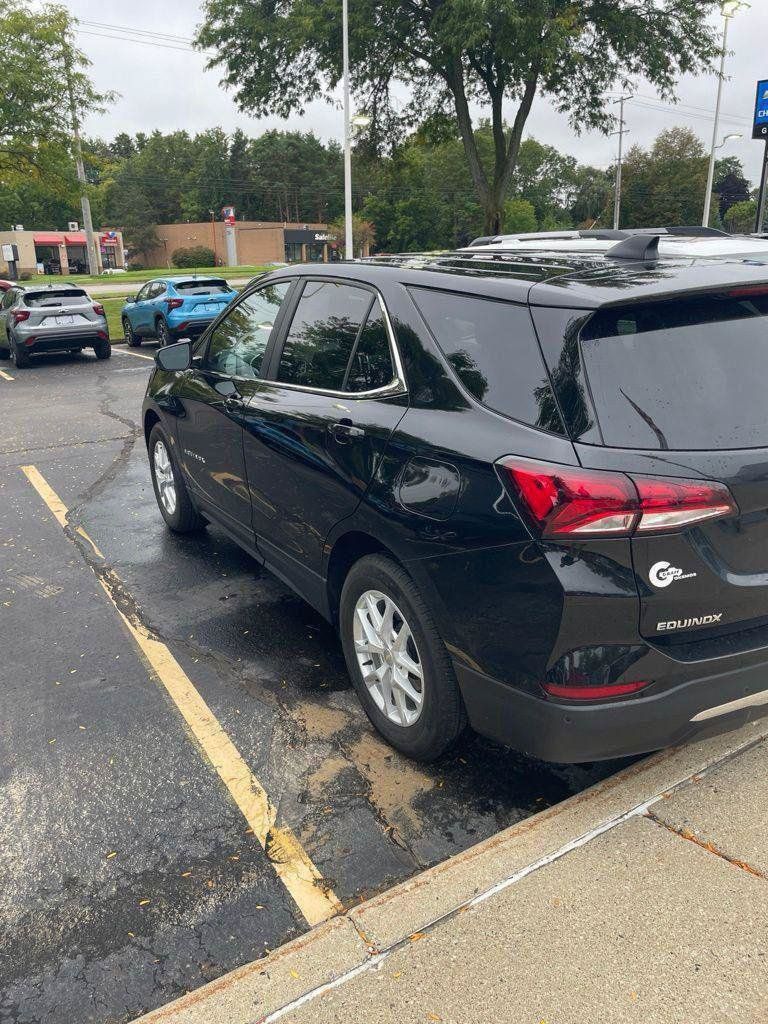 Used 2024 Chevrolet Equinox LT w/ LPO, Floor Liner Package FWD image 2