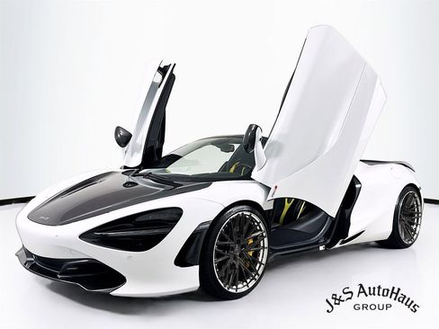 Used 2022 McLaren 720S Spider image 3