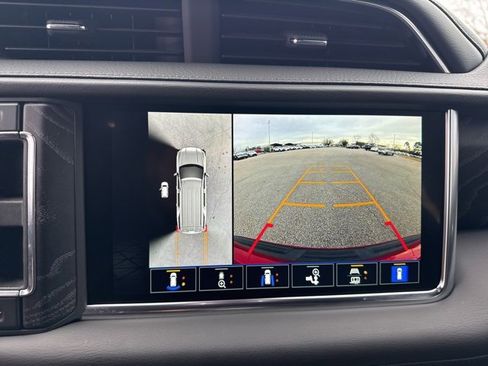 Used 2024 GMC Yukon Denali image 28