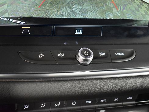 Used 2025 Chevrolet Blazer LT image 29