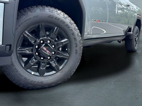 New 2026 GMC Sierra 2500 AT4 w/ AT4 Premium Plus Package AWD/4WD image 2