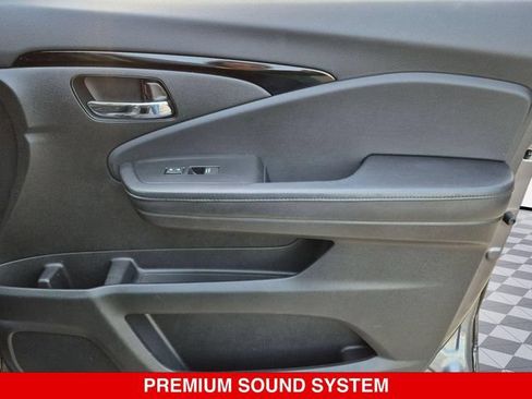 Used 2016 Honda Pilot Elite image 36