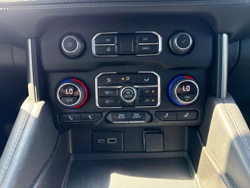 Used 2023 Chevrolet Tahoe LT w/ Luxury Package RWD image 24