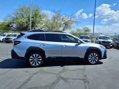 Used 2024 Subaru Outback Touring XT AWD/4WD image 10