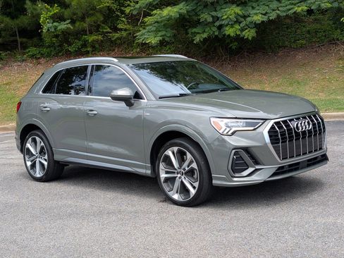Used 2020 Audi Q3 2.0T Premium Plus w/ Premium Plus Package AWD/4WD image 11