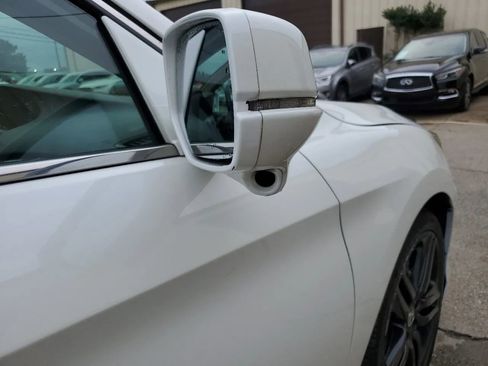 Used 2017 Honda Accord Touring image 12