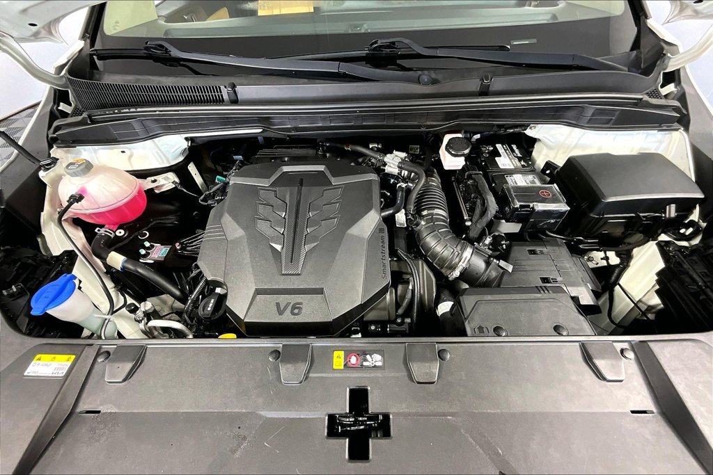 Used 2023 Kia Carnival LX FWD image 9