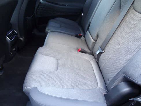 Used 2023 Hyundai Santa Fe SEL image 9