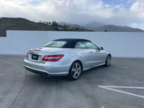 Used 2011 Mercedes-Benz E 550 Cabriolet image 5