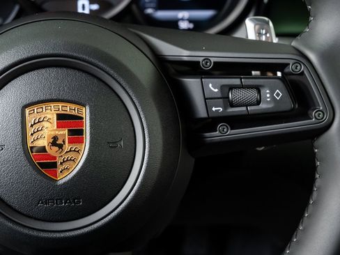 New 2026 Porsche Macan image 11