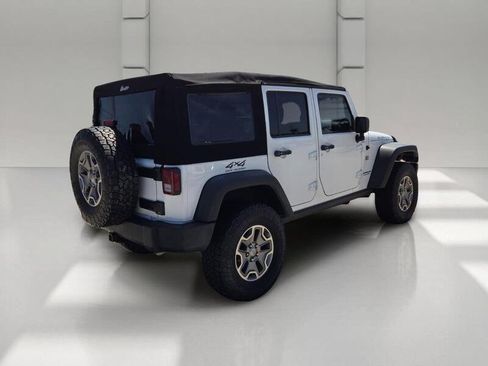 Used 2015 Jeep Wrangler Unlimited Rubicon w/ Connectivity Group AWD/4WD image 5