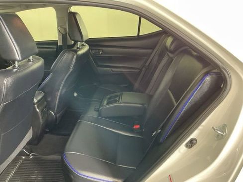 Used 2017 Toyota Corolla XSE image 27