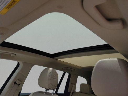 Certified 2024 Mercedes-Benz GLS 450 4MATIC image 28
