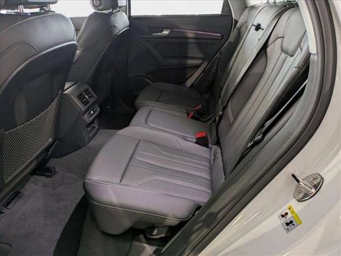 New 2025 Audi Q5 e Premium Plus image 17
