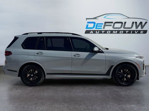 Used 2025 BMW X7 xDrive40i w/ M Sport Package image 2