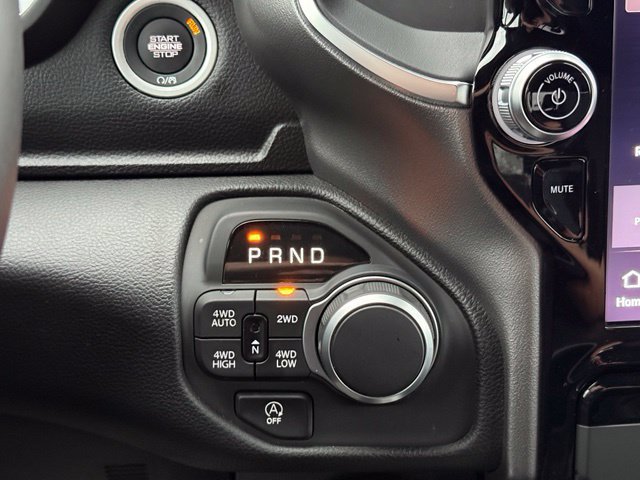 Used 2025 RAM 1500 Big Horn AWD/4WD image 23
