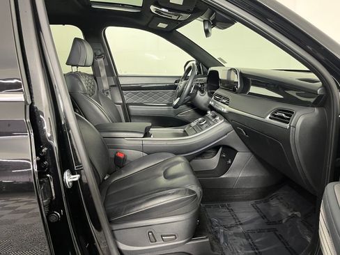 Used 2021 Hyundai Palisade Calligraphy w/ Winter Package image 17
