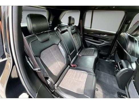 Certified 2023 Jeep Grand Cherokee Altitude AWD/4WD image 41