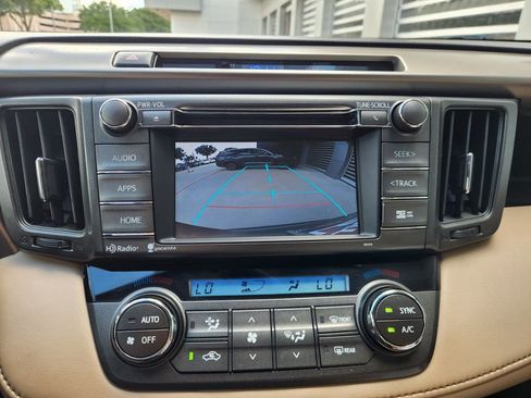 Used 2014 Toyota RAV4 XLE FWD image 17