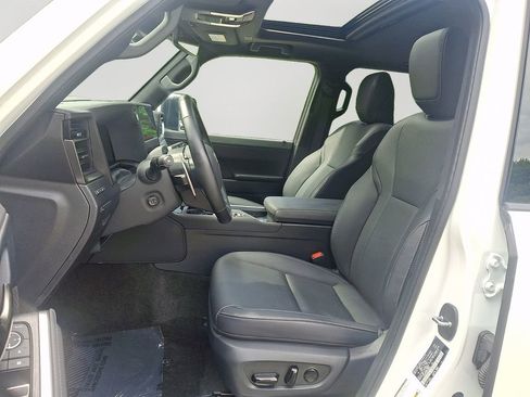 Used 2024 Lexus GX 550 w/ Cold Area Package AWD/4WD image 15