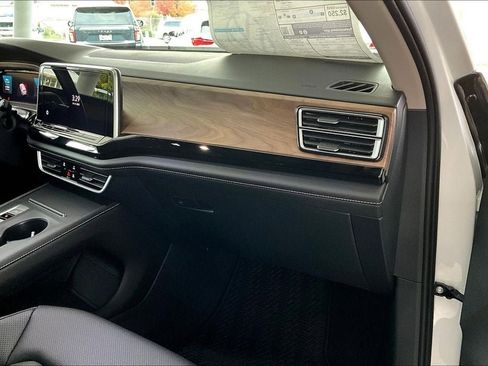 New 2026 Volkswagen Atlas SE image 15