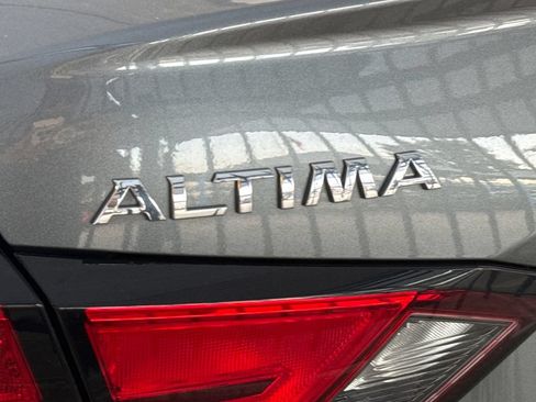 Used 2019 Nissan Altima 2.5 S FWD image 8